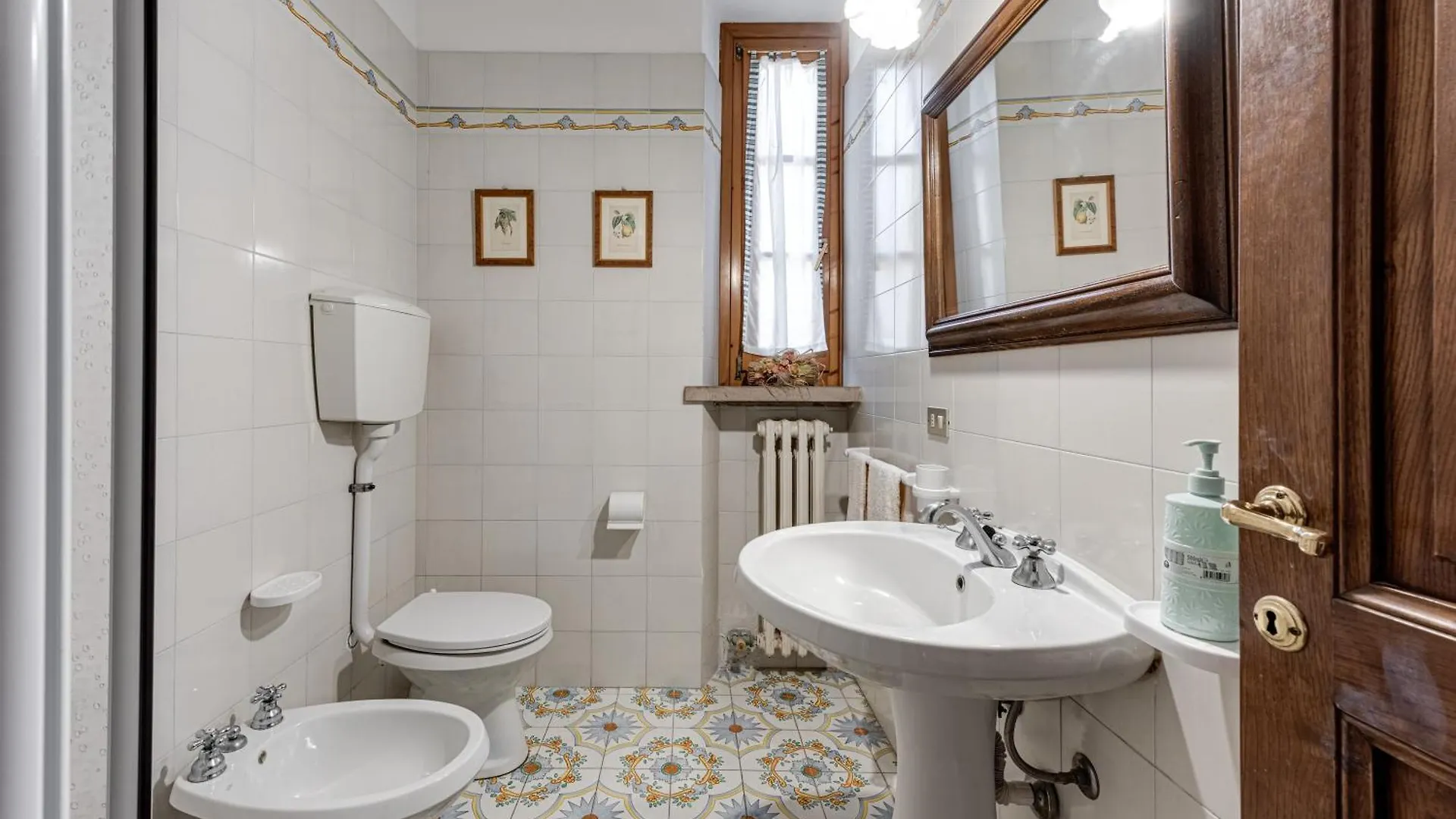 La Pineta Farm House Querce  0*, Querce (Lucca) Italy