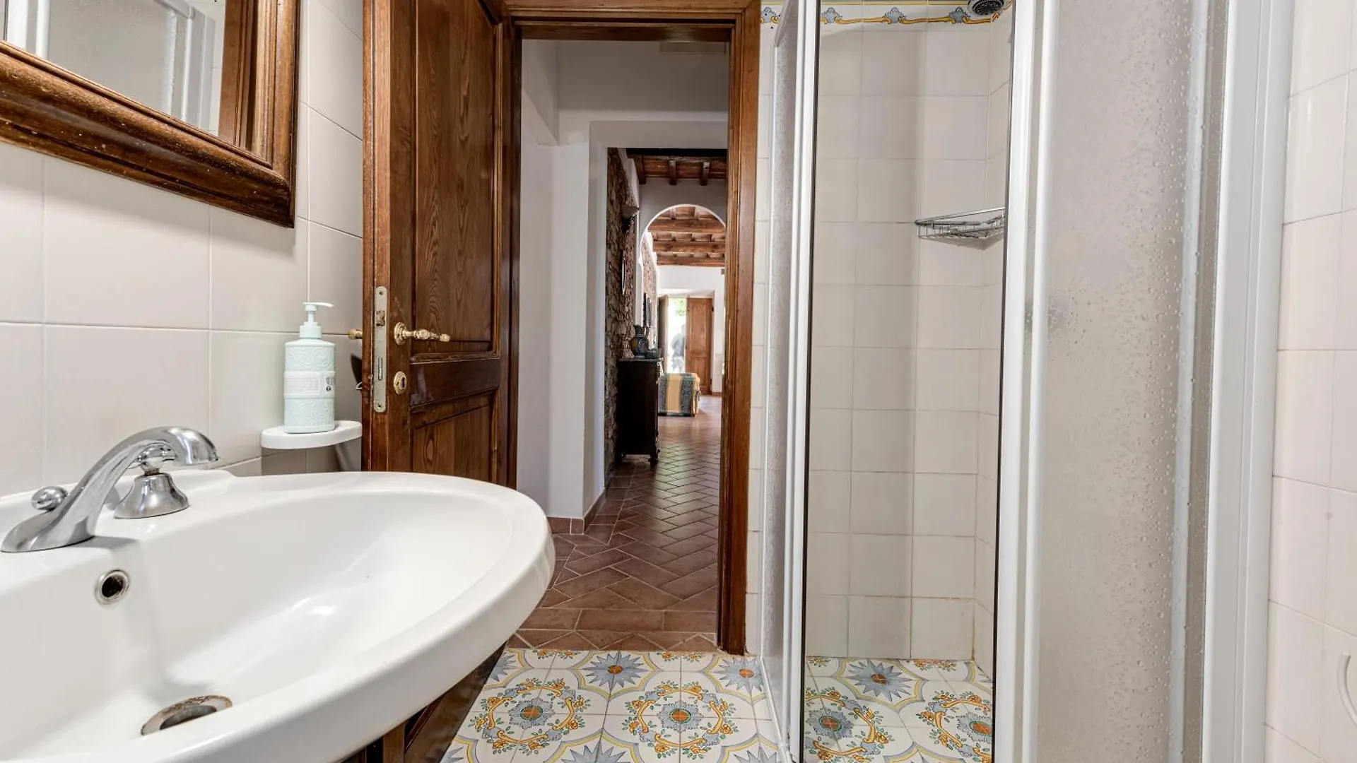 La Pineta Farm House Querce  Italy