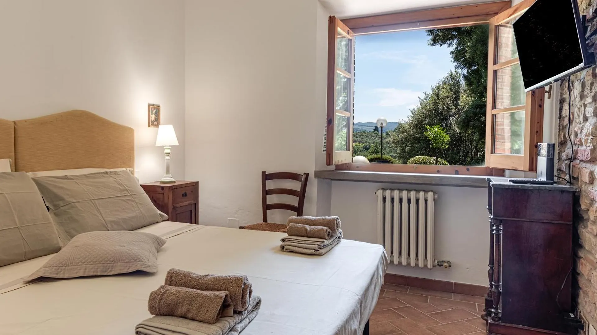 La Pineta Farm House Querce  Querce (Lucca)