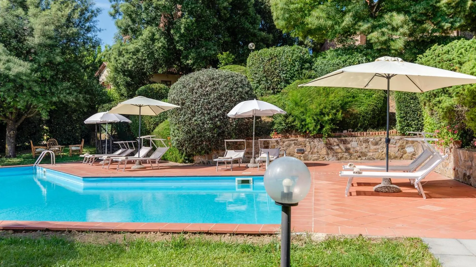 La Pineta Farm House Querce  0*, Querce (Lucca)