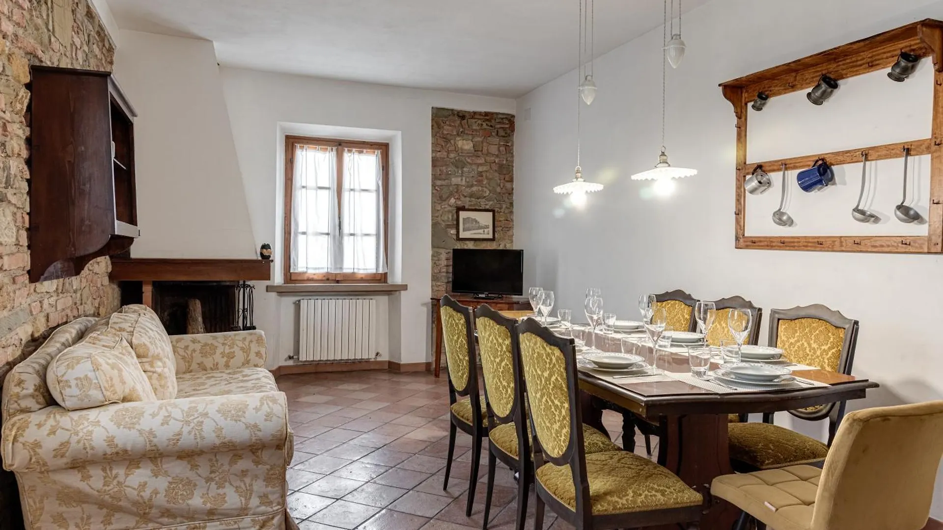 La Pineta Farm House Querce  0*, Querce (Lucca) Italia